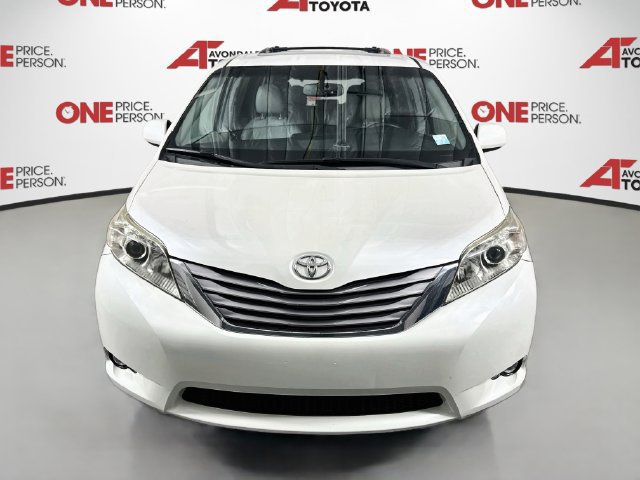 Certified 2017 Toyota Sienna XLE FWD image 3