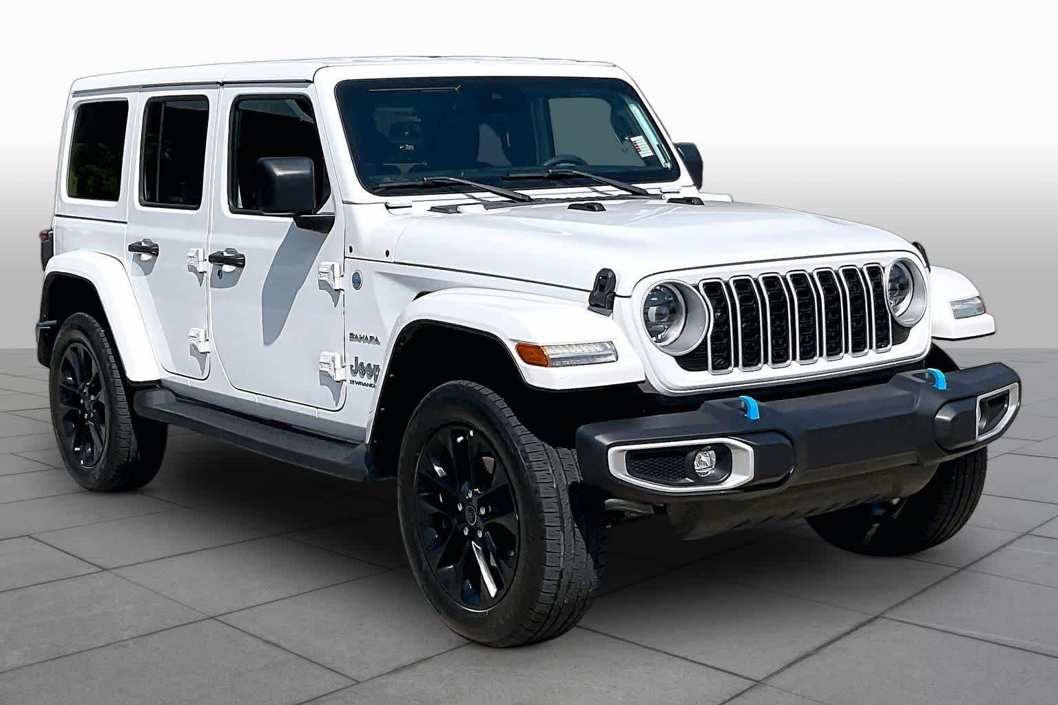 Used 2024 Jeep Wrangler Unlimited Sahara w/ Safety Group AWD/4WD image 3
