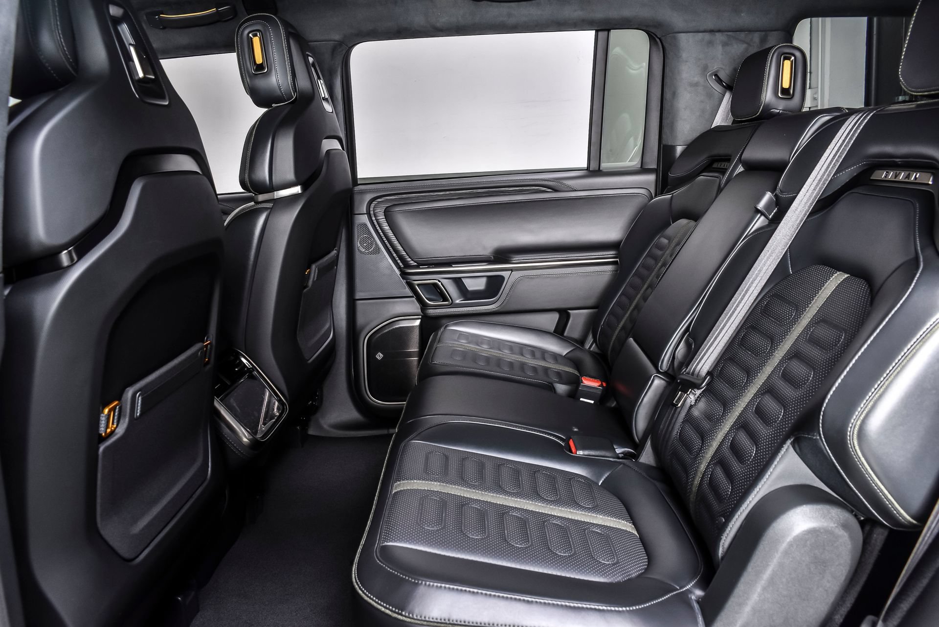 Used 2024 Rivian R1S Adventure AWD/4WD image 19