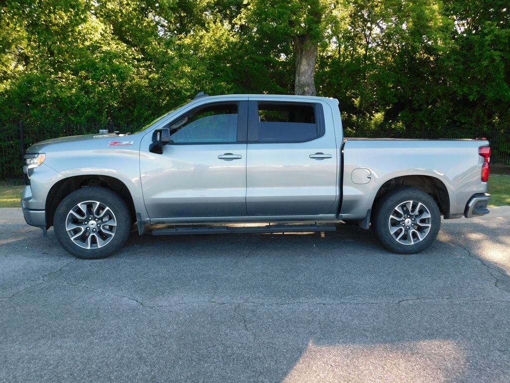 Certified 2025 Chevrolet Silverado 1500 RST AWD/4WD image 2