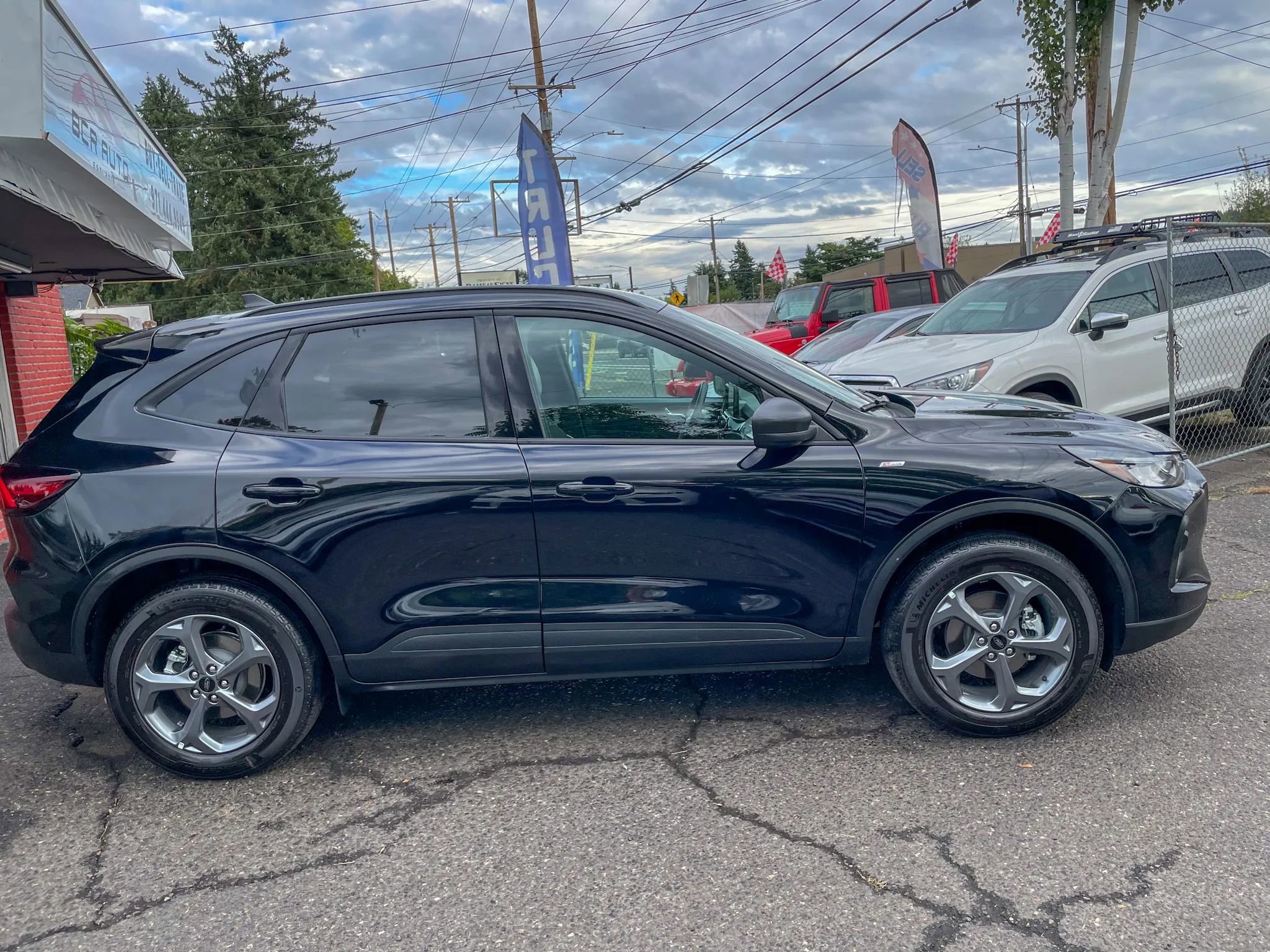Used 2025 Ford Escape ST-Line AWD/4WD image 6