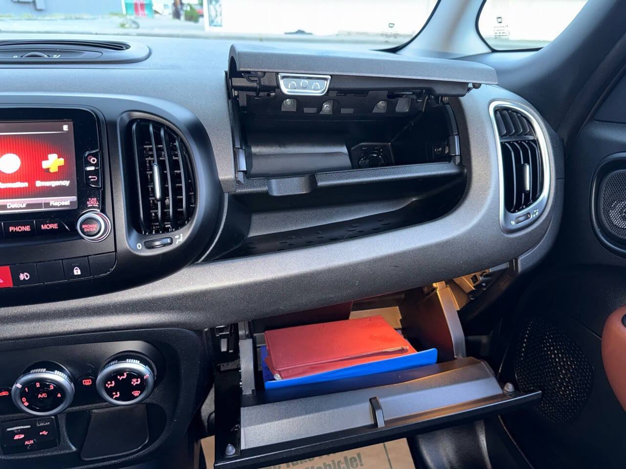 Used 2014 FIAT 500L Trekking FWD image 40