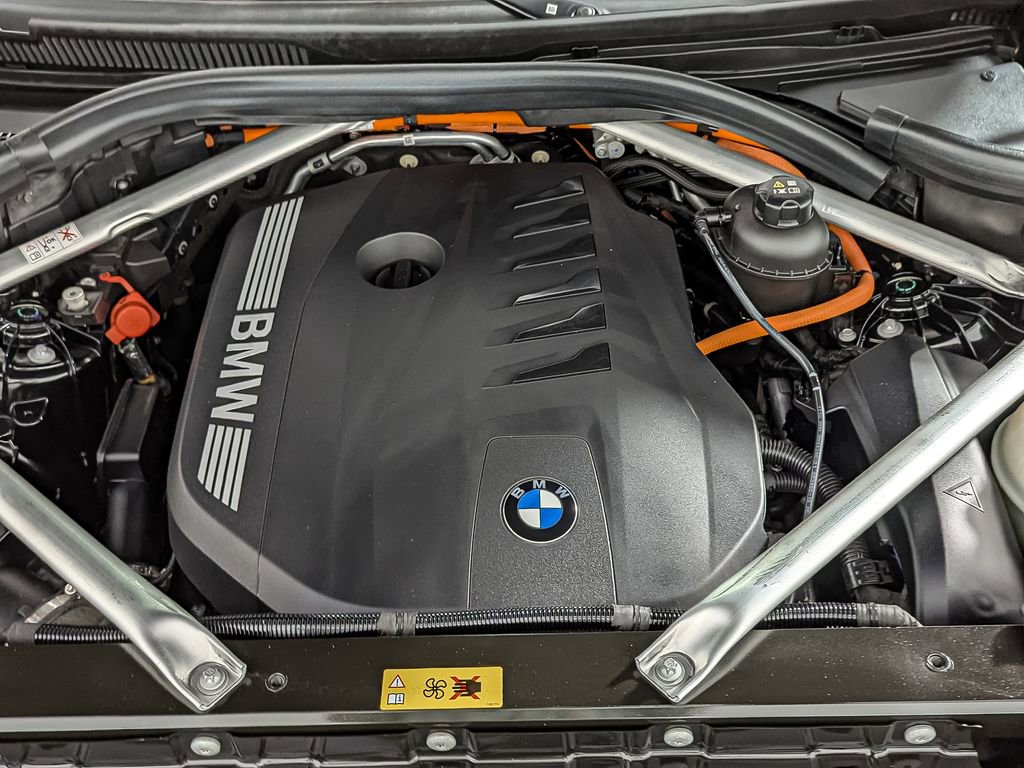 Used 2025 BMW X5 xDrive50e w/ Climate Comfort Package image 50