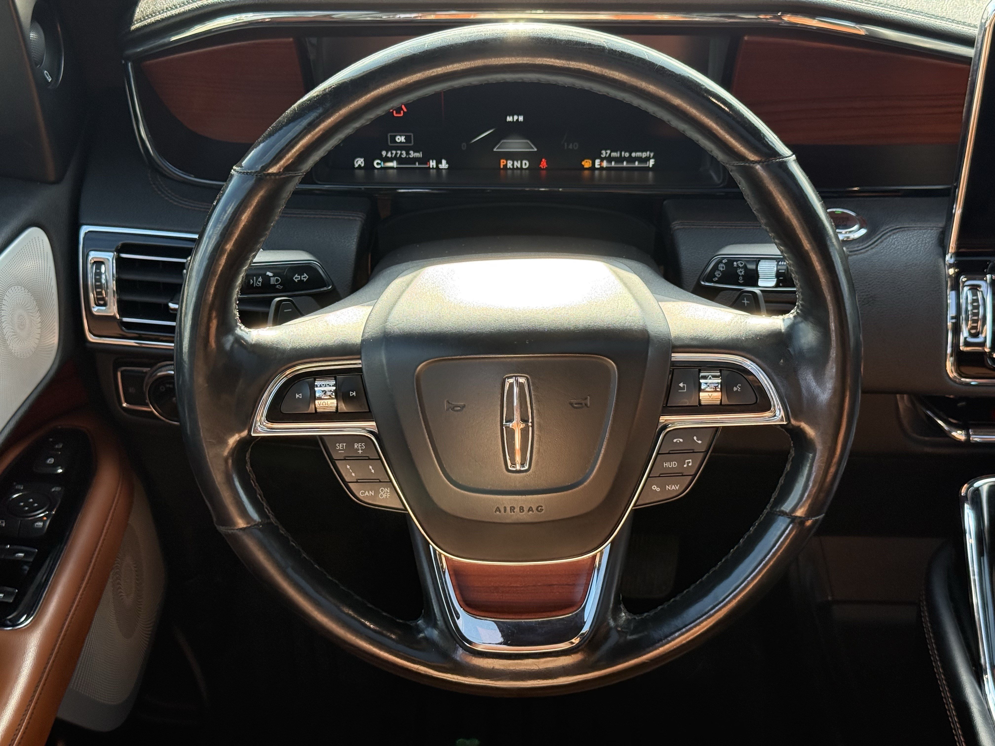 Used 2021 Lincoln Navigator Reserve w/ Luxury Package RWD image 15