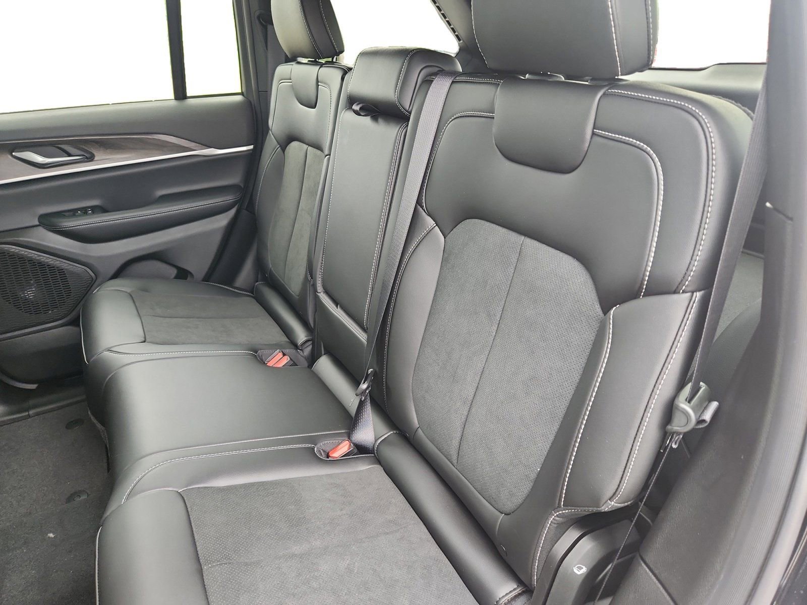New 2026 Jeep Grand Cherokee Altitude RWD image 13