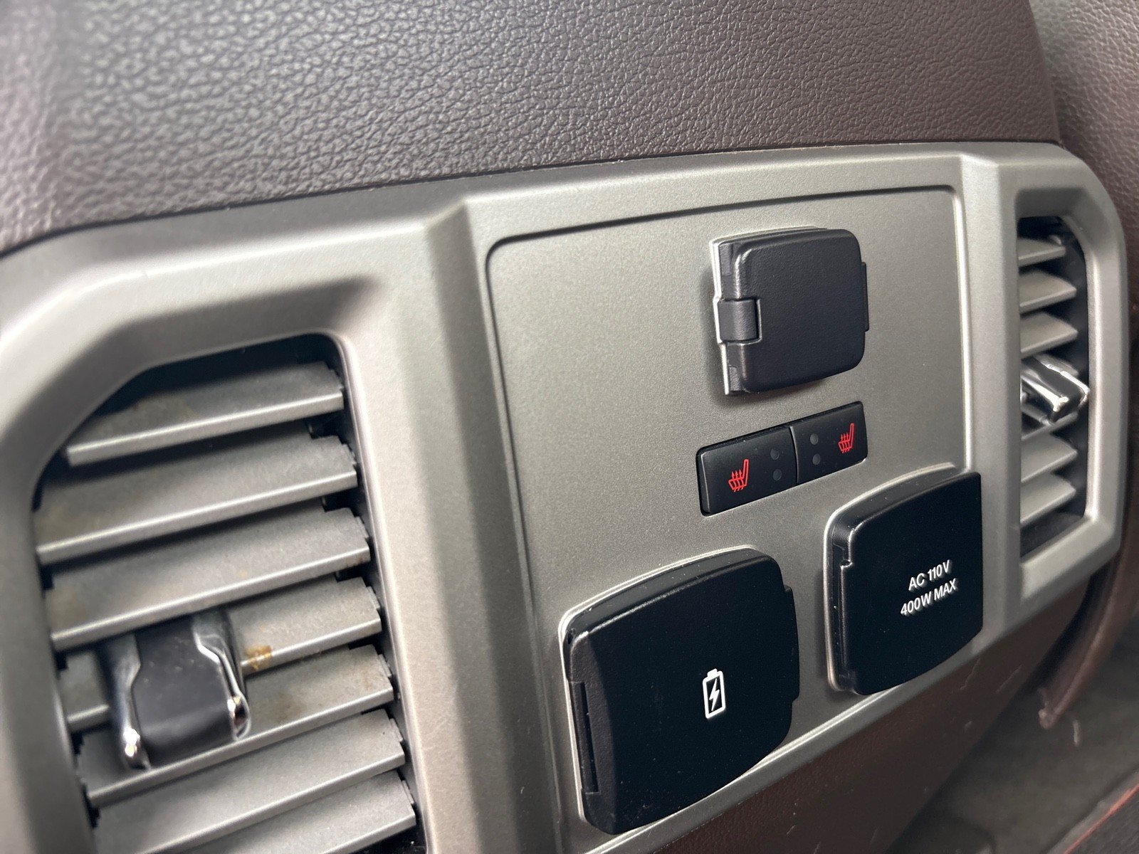 Used 2019 Ford F150 King Ranch w/ Equipment Group 601A Luxury AWD/4WD image 5