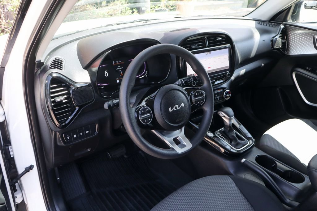 Used 2023 Kia Soul S FWD image 20