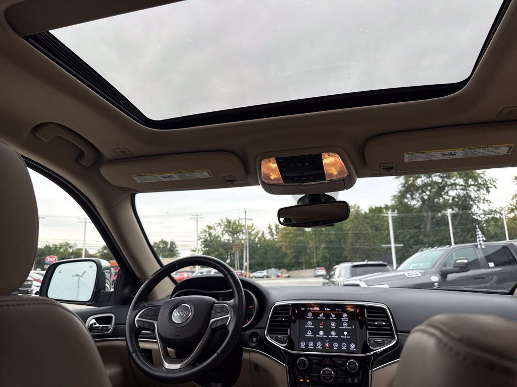 Used 2021 Jeep Grand Cherokee Limited AWD/4WD image 31