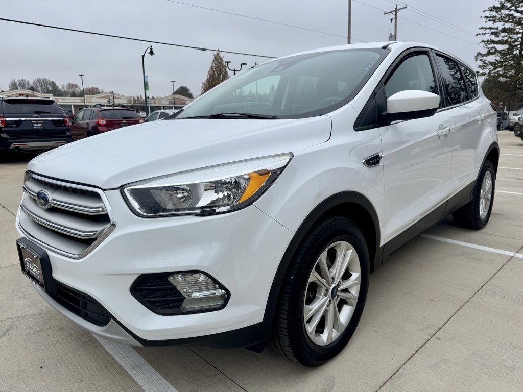 Used 2019 Ford Escape SE image 4