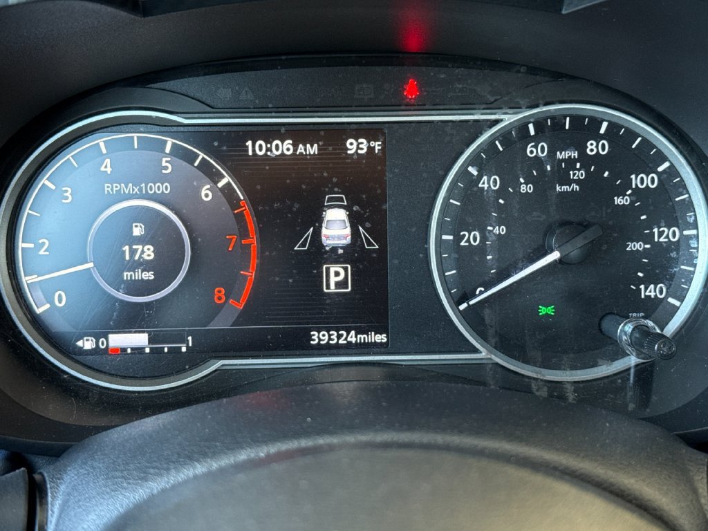 Used 2024 Nissan Versa SV FWD image 24