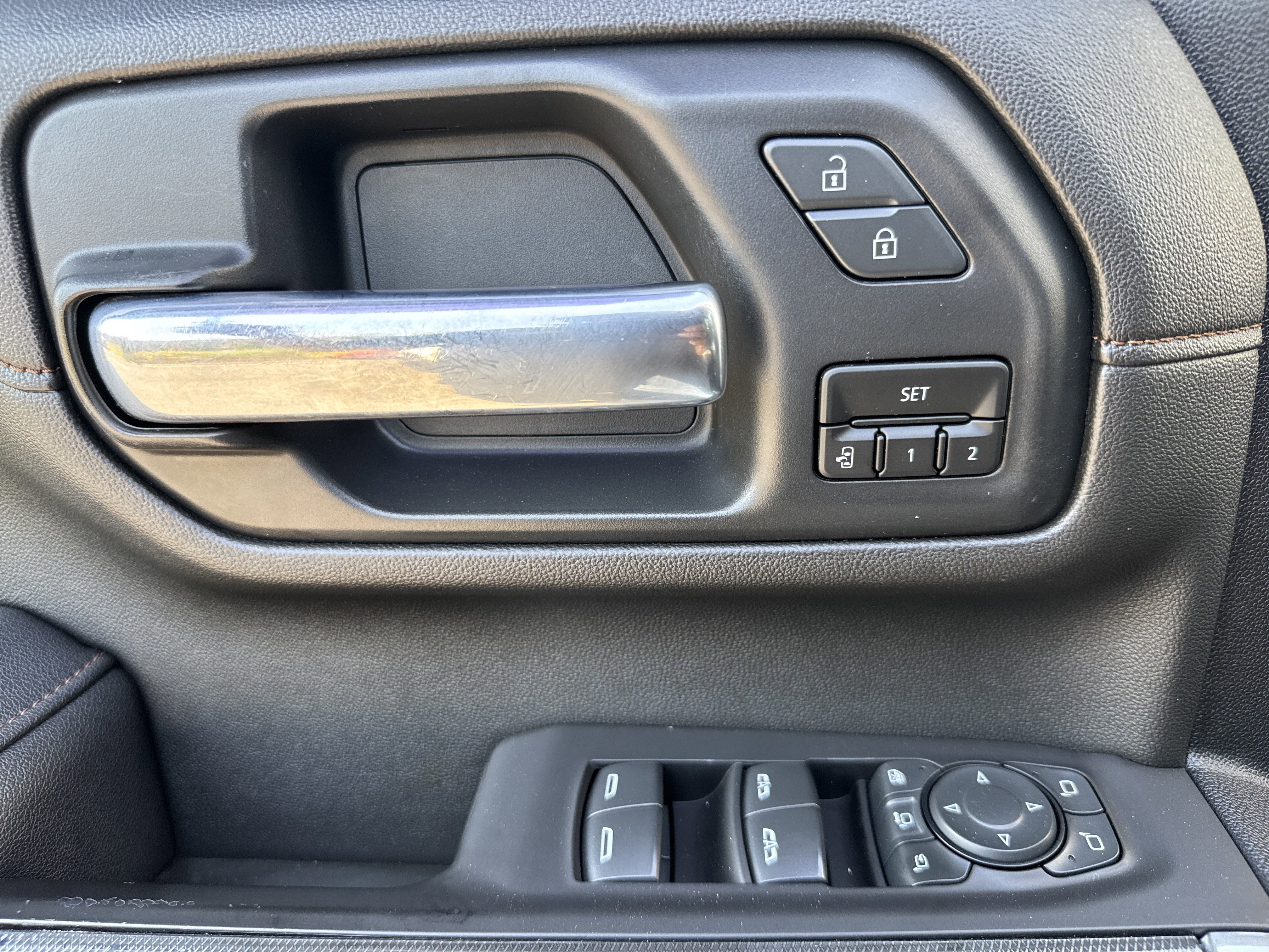 Used 2021 GMC Sierra 2500 AT4 w/ AT4 Premium Plus Package image 15