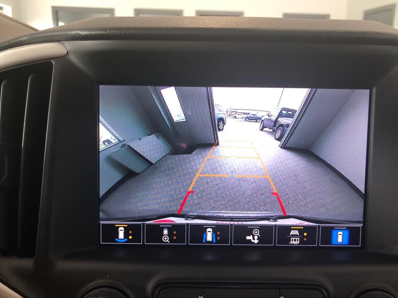 Used 2023 GMC Terrain SLT w/ Infotainment Package II AWD/4WD image 17