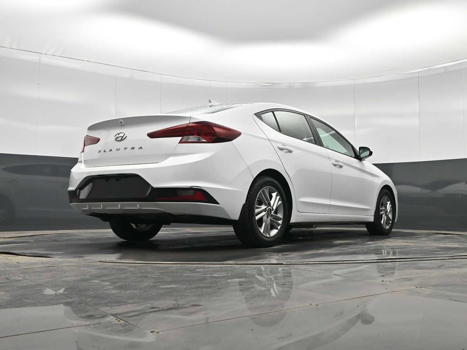 Used 2020 Hyundai Elantra SEL image 34