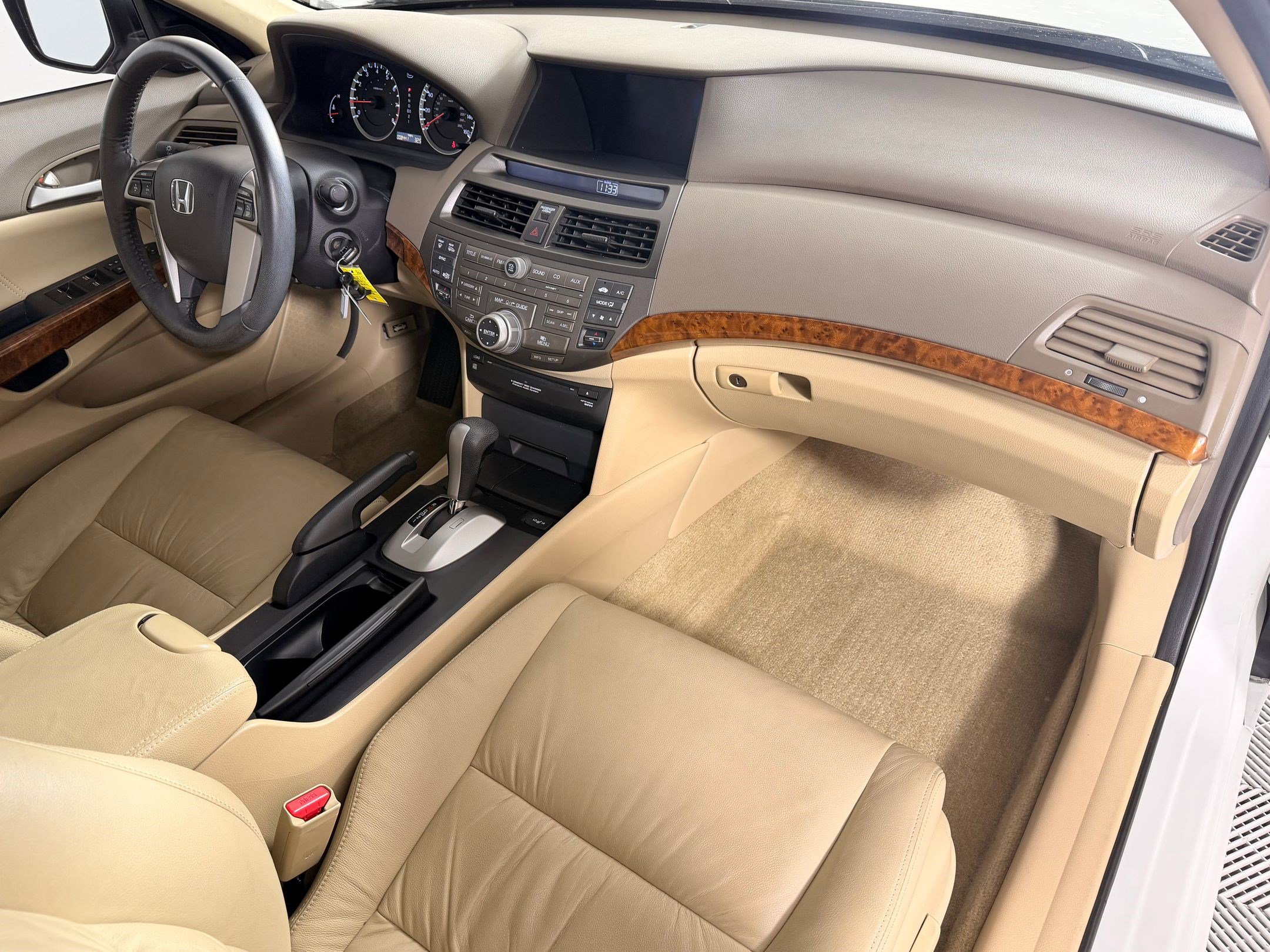 Used 2010 Honda Accord EX-L image 29