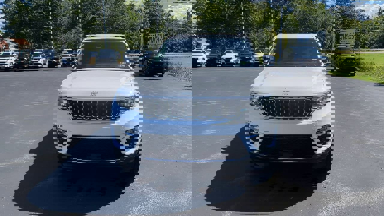 Used 2024 Jeep Grand Cherokee Limited w/ Trailer Tow Package image 4