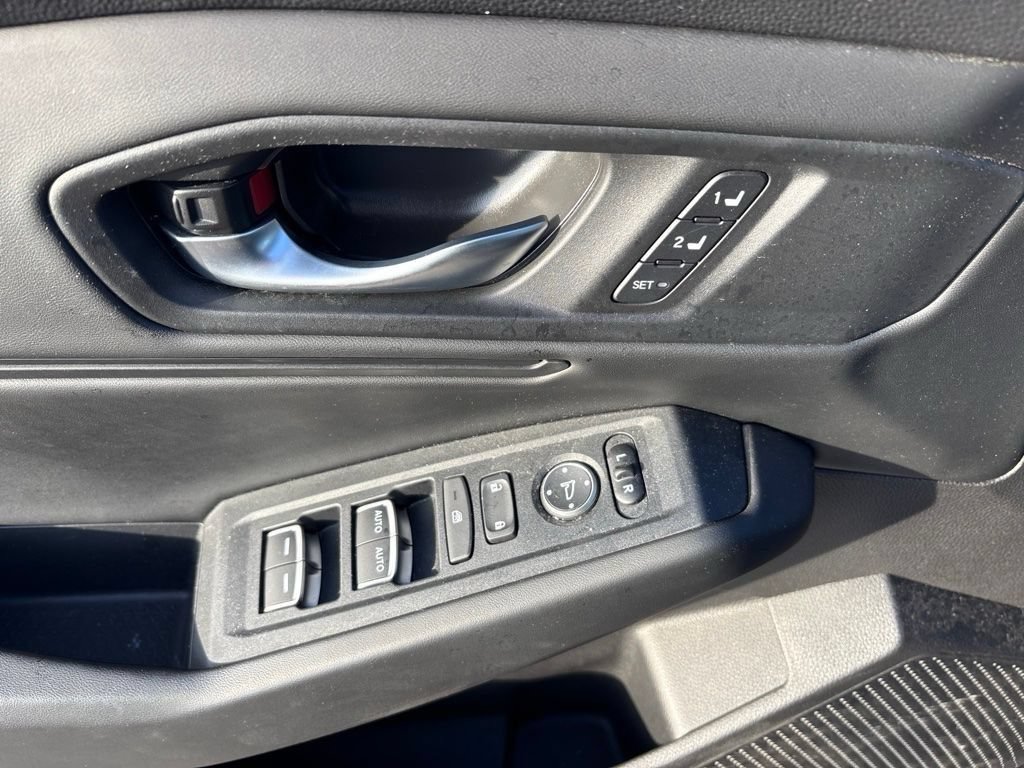 Used 2025 Honda Accord EX-L image 18