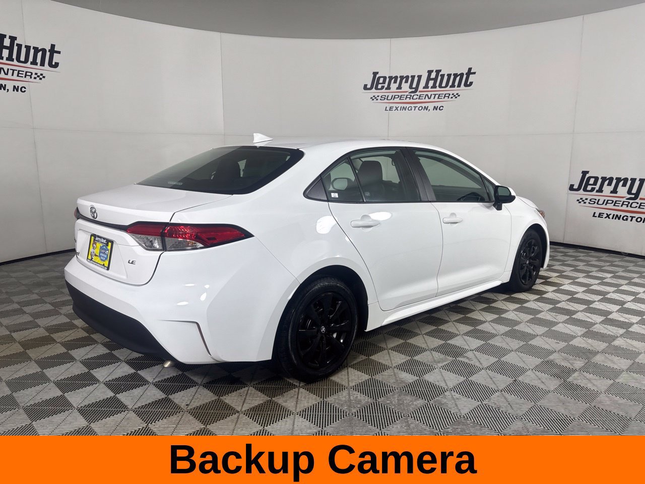 Used 2024 Toyota Corolla LE FWD image 6