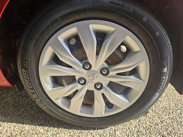 Used 2020 Hyundai Accent SE FWD image 30