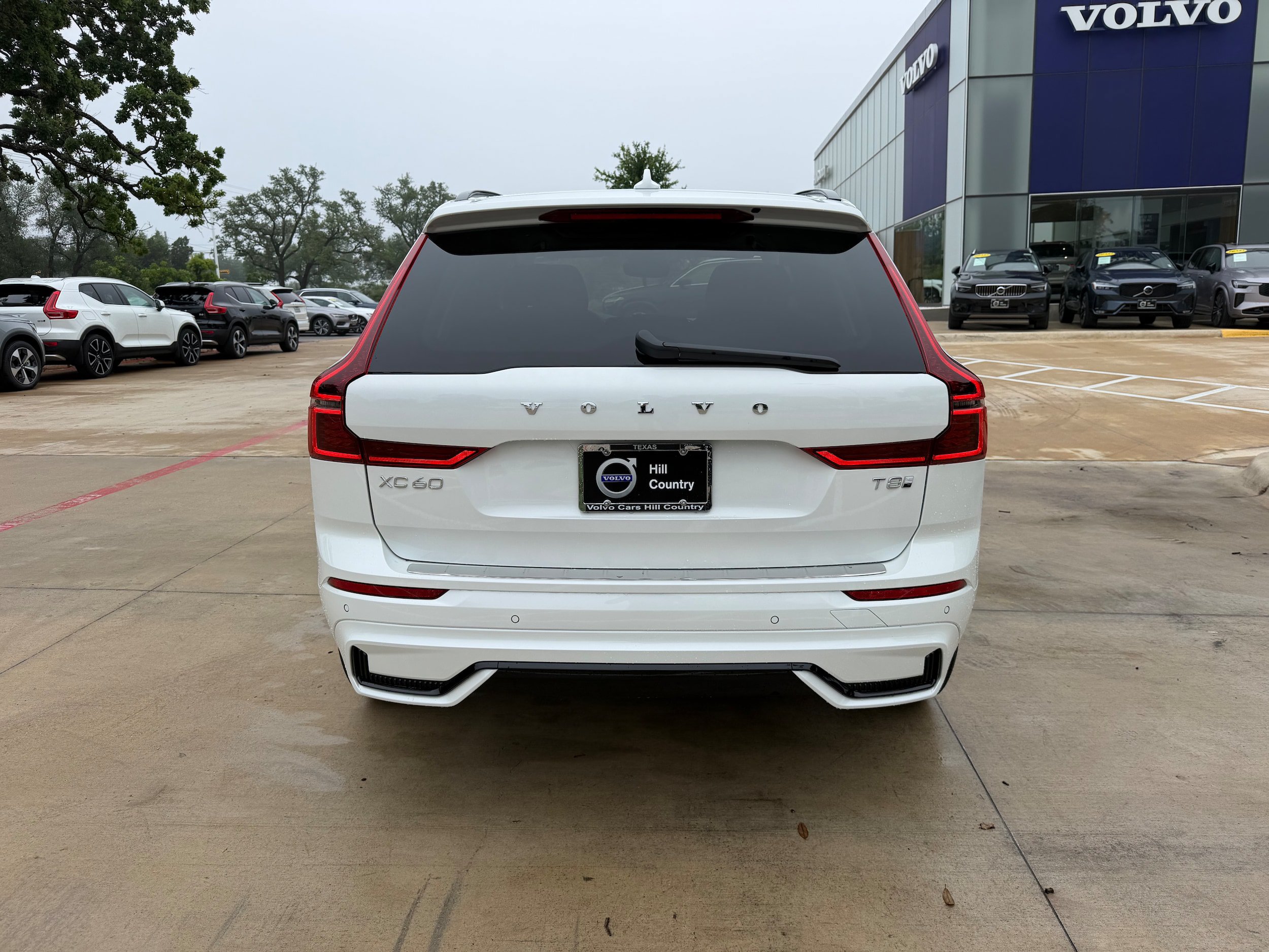 New 2026 Volvo XC60 T8 Plus w/ Protection Package Premier AWD/4WD image 5