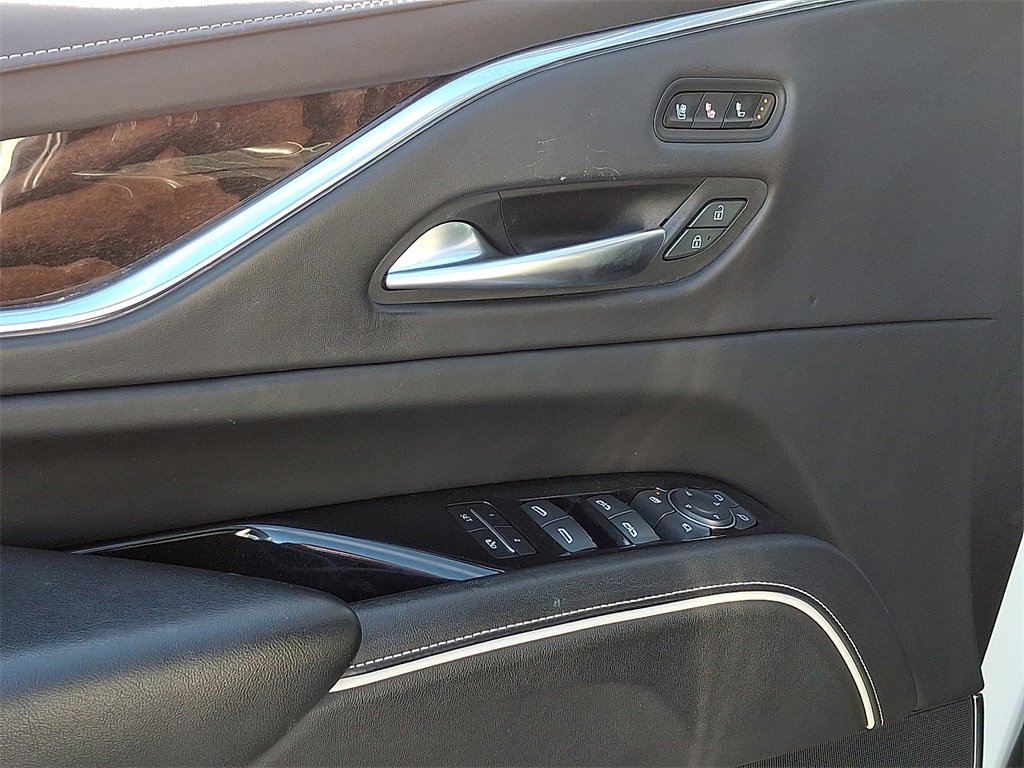 Used 2023 Cadillac Escalade ESV Sport Platinum image 11