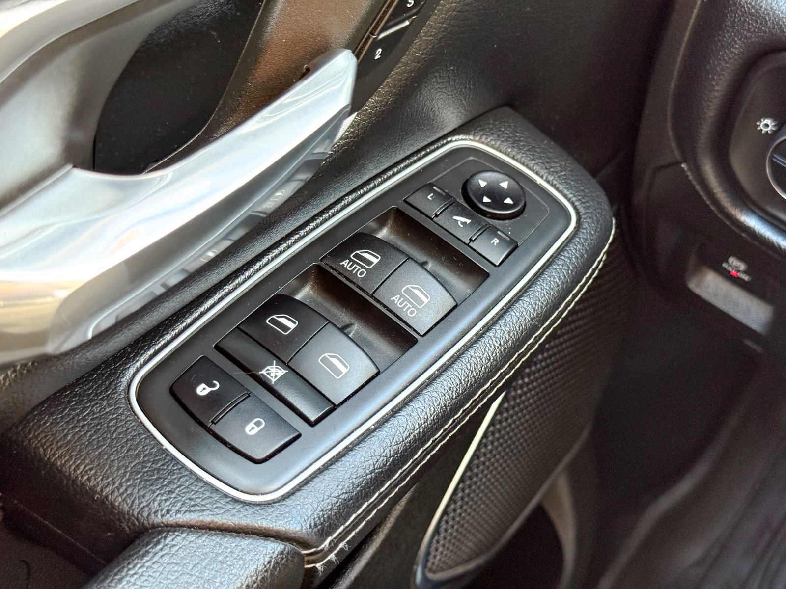 Used 2021 RAM 1500 Laramie image 32