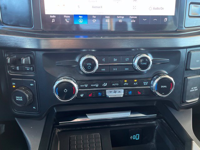 Used 2024 Ford F250 Lariat w/ Sport Appearance Package AWD/4WD image 19