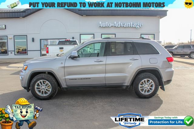 Used 2019 Jeep Grand Cherokee Laredo image 4