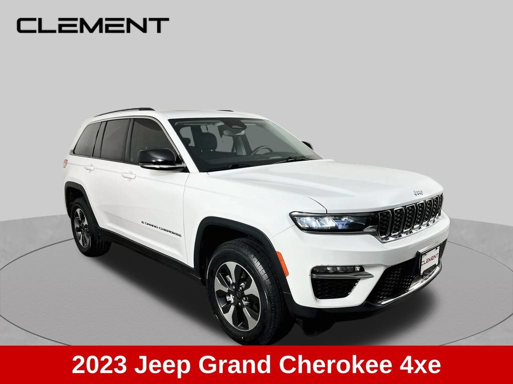 Used 2023 Jeep Grand Cherokee 4WD 4xe image 3
