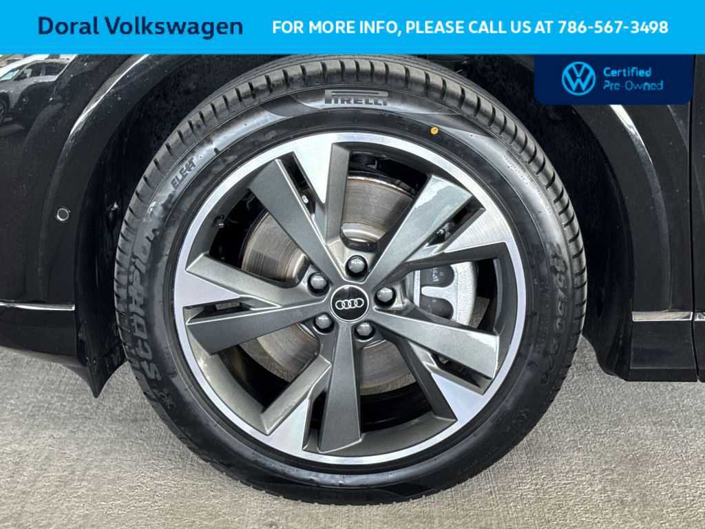 Used 2024 Audi Q4 e-tron Premium Plus w/ Premium Plus AWD/4WD image 11