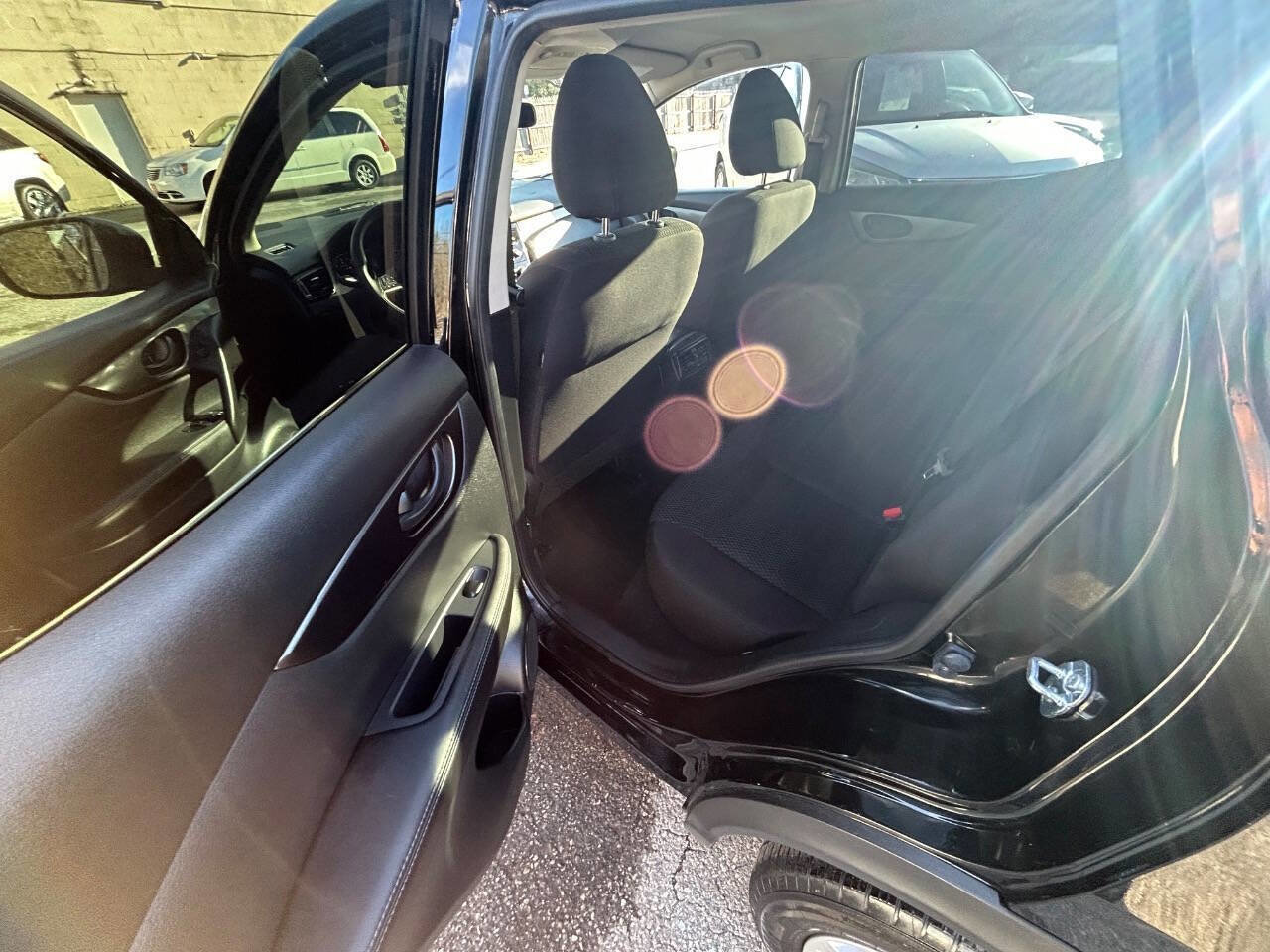 Used 2017 Nissan Rogue Sport S w/ S Appearance Package image 7