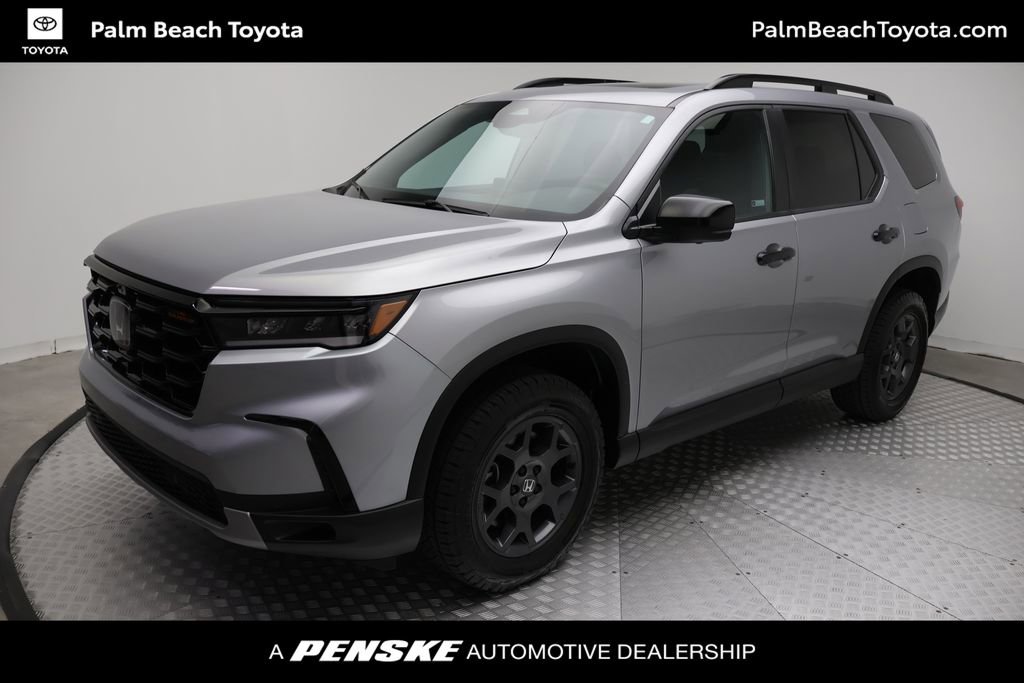 Used 2025 Honda Pilot TrailSport
