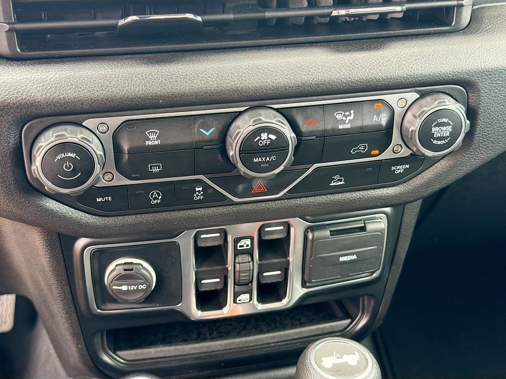 Used 2024 Jeep Wrangler Sport S image 27