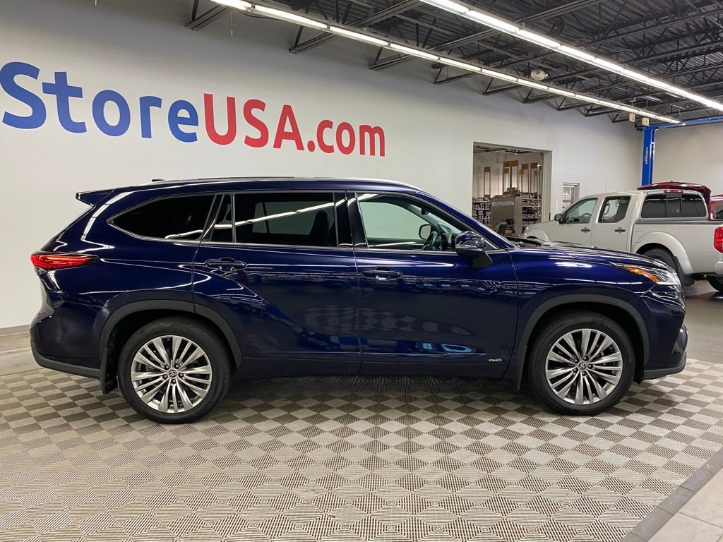 Used 2022 Toyota Highlander Platinum image 15