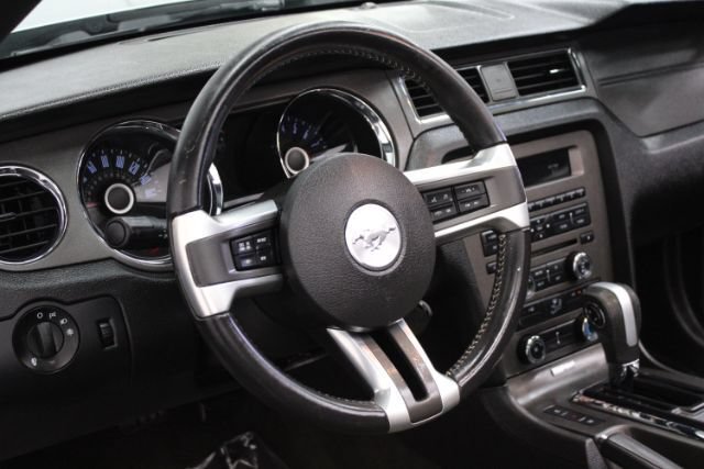 Used 2014 Ford Mustang Convertible w/ Equipment Group 102A RWD image 15