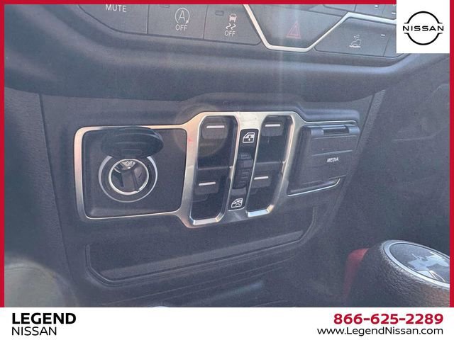 Used 2023 Jeep Wrangler Sahara w/ Cold Weather Group AWD/4WD image 24