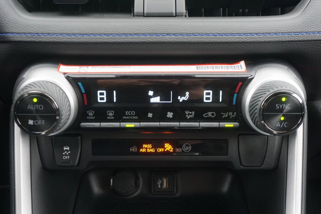 Used 2025 Toyota RAV4 SE image 11