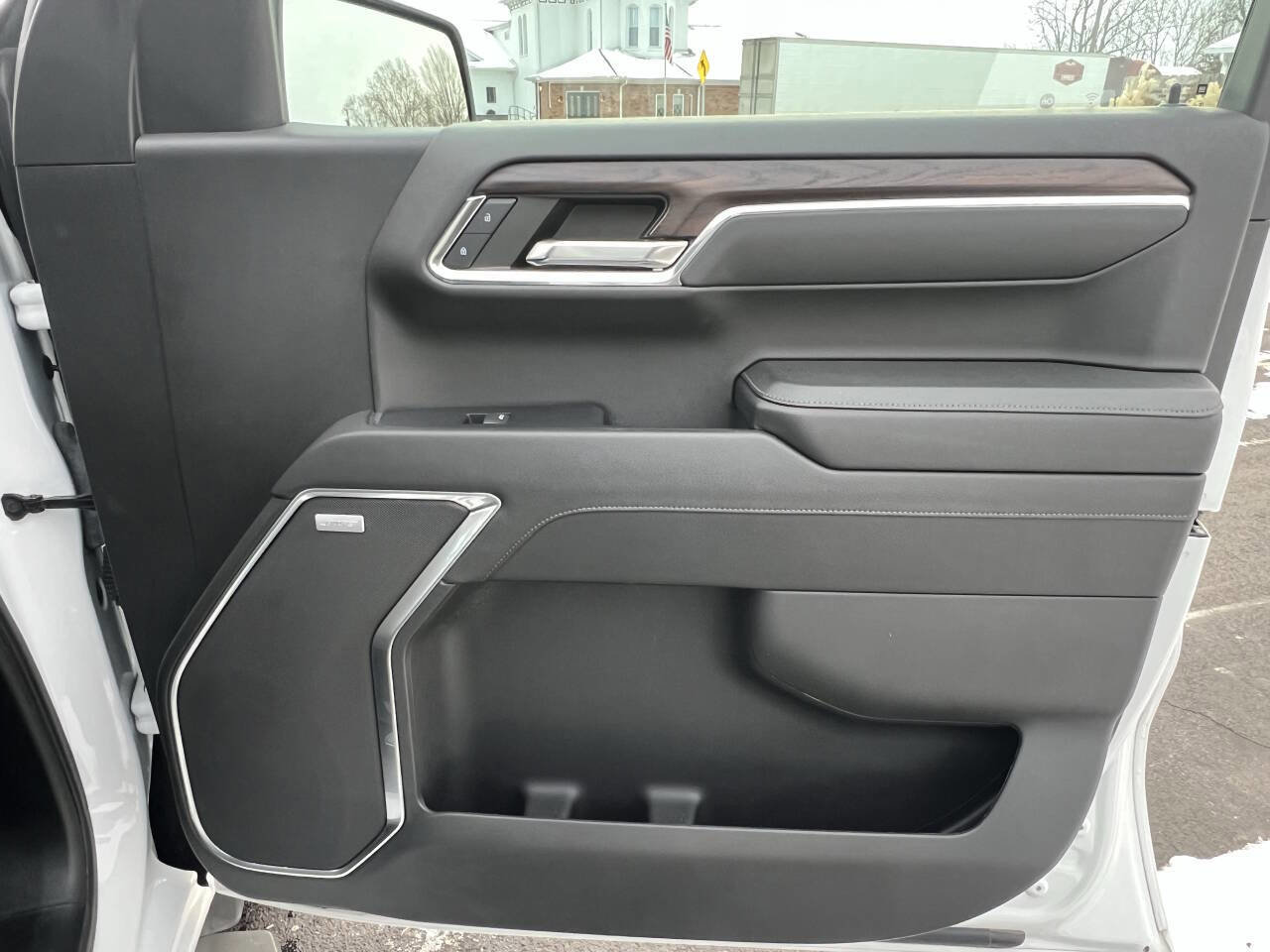 Used 2023 GMC Sierra 1500 SLT w/ SLT Premium Package image 31