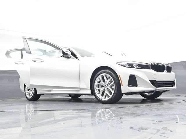 New 2026 BMW 330i Sedan w/ Premium Package RWD image 43