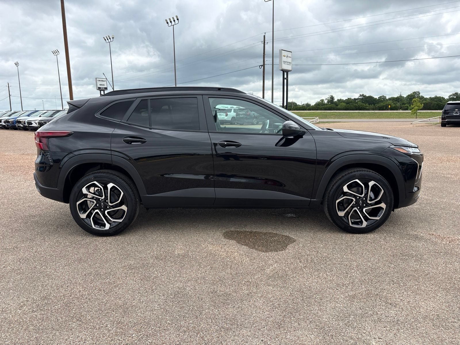 New 2026 Chevrolet Trax RS w/ Sunroof Package FWD image 7