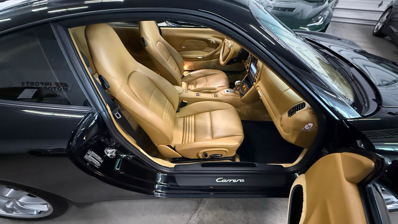 Used 2003 Porsche 911 GT3 RS image 32