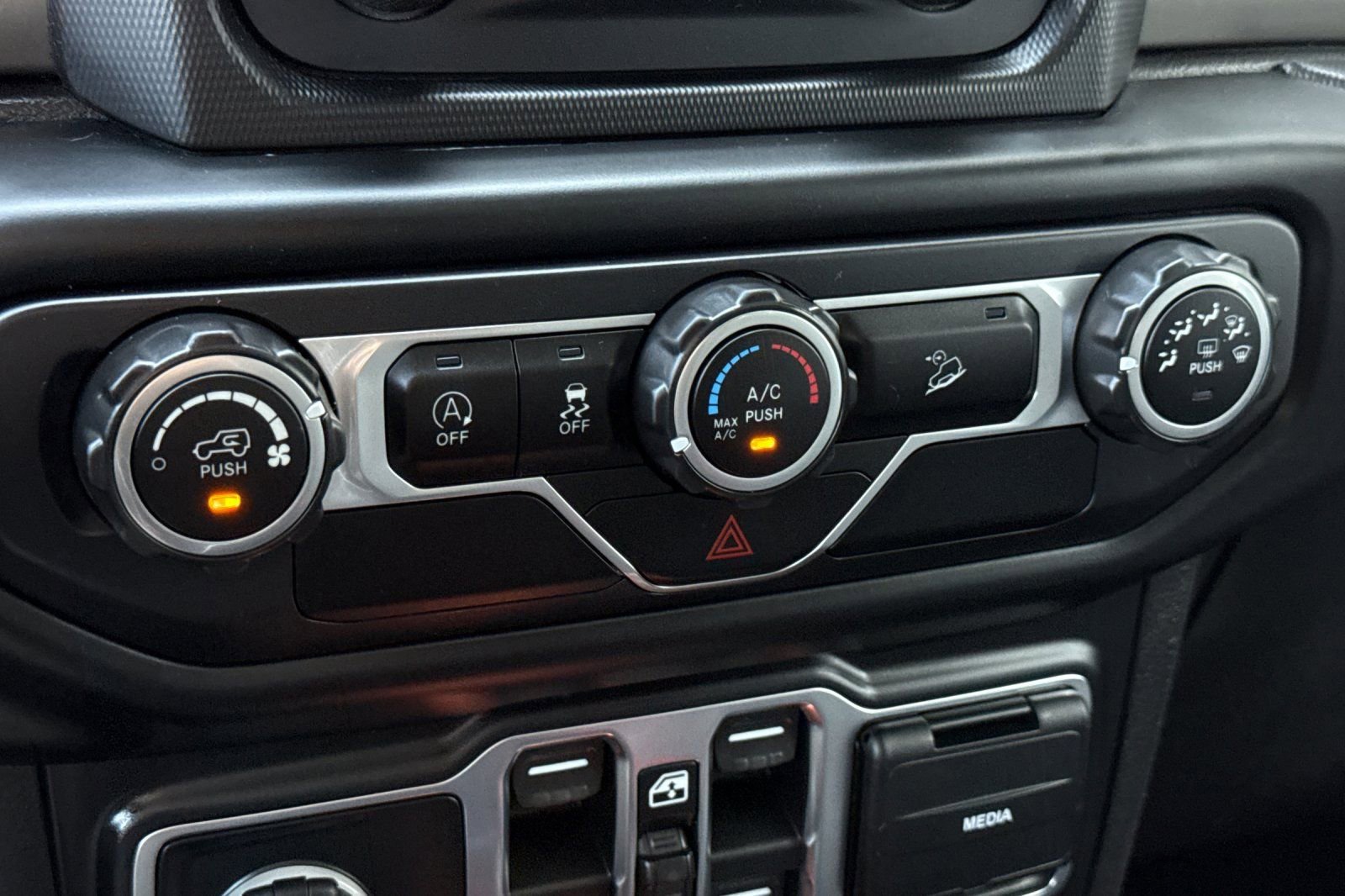 Used 2020 Jeep Wrangler Unlimited Sport S image 17