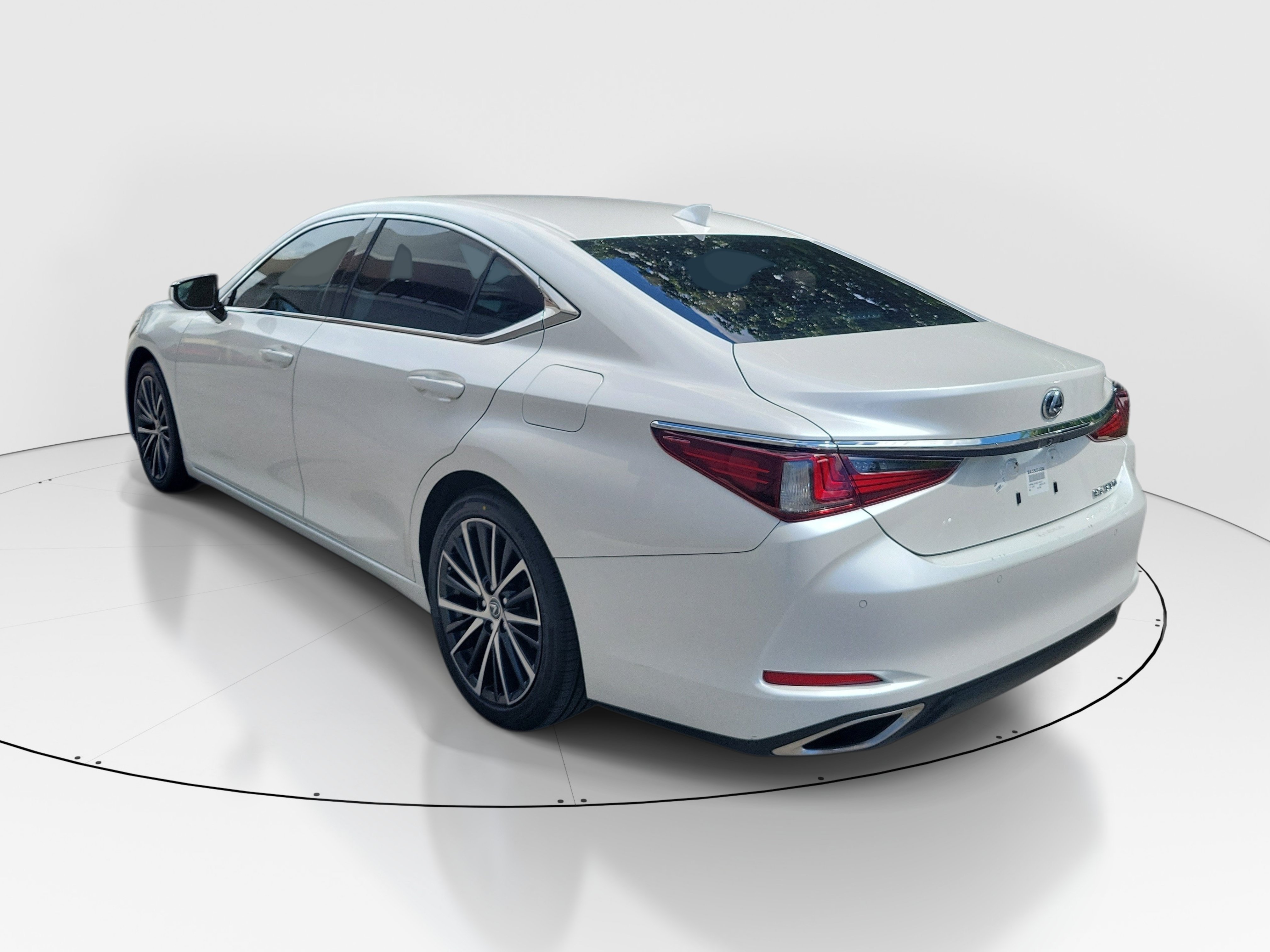 Used 2024 Lexus ES 350 w/ Premium Package FWD image 4