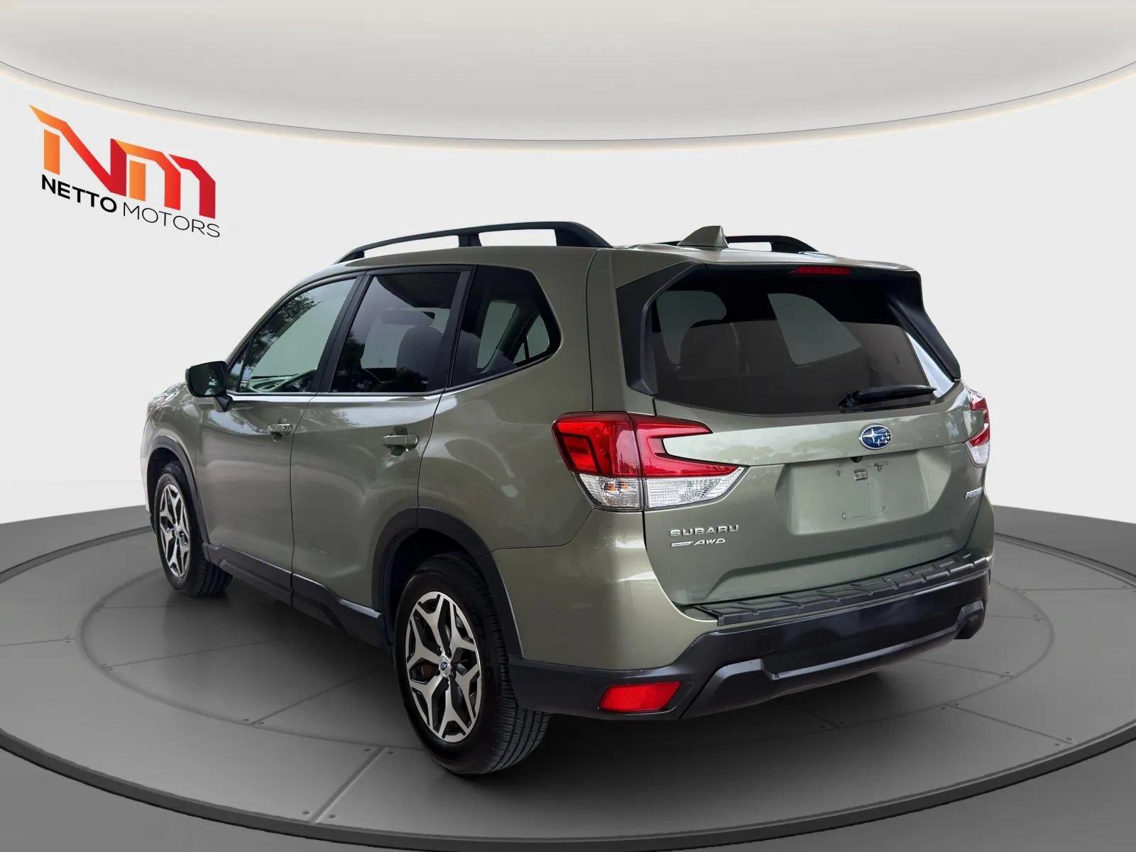 Used 2020 Subaru Forester Premium AWD/4WD image 3