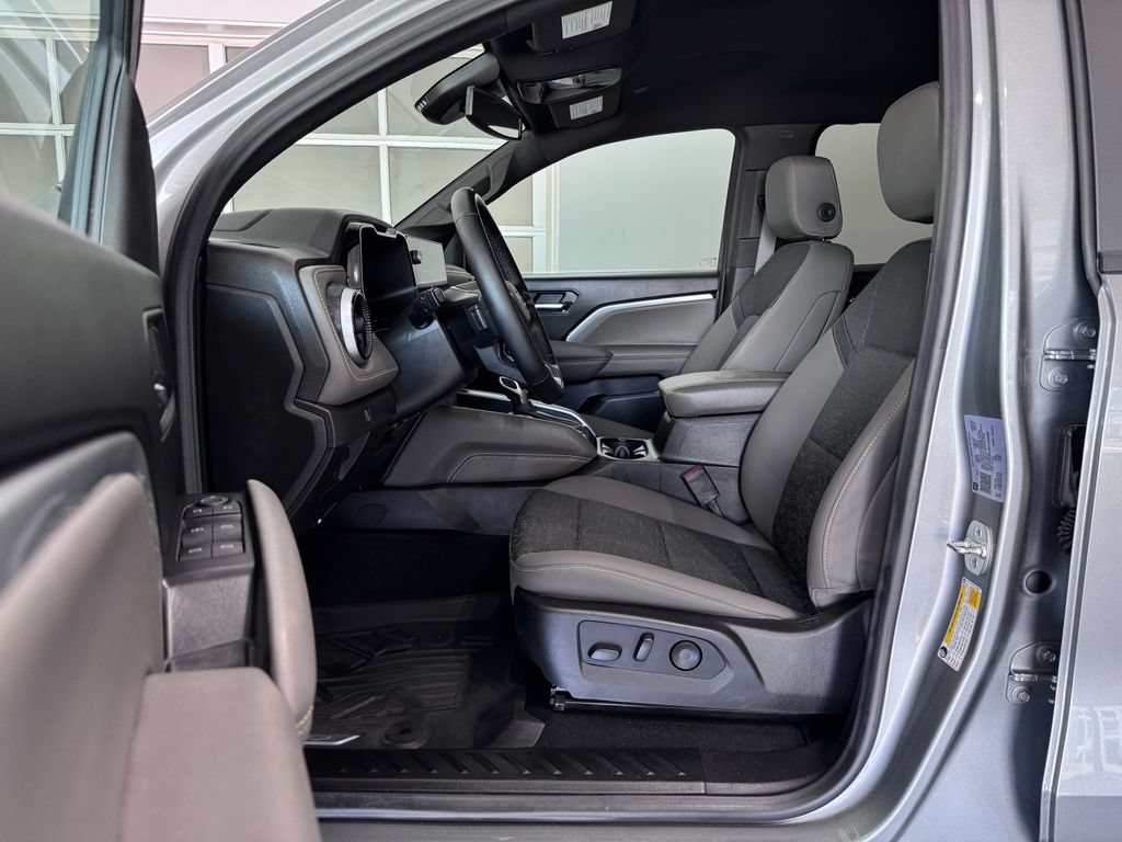 Certified 2024 Chevrolet Colorado ZR2 w/ Safety Package AWD/4WD image 9