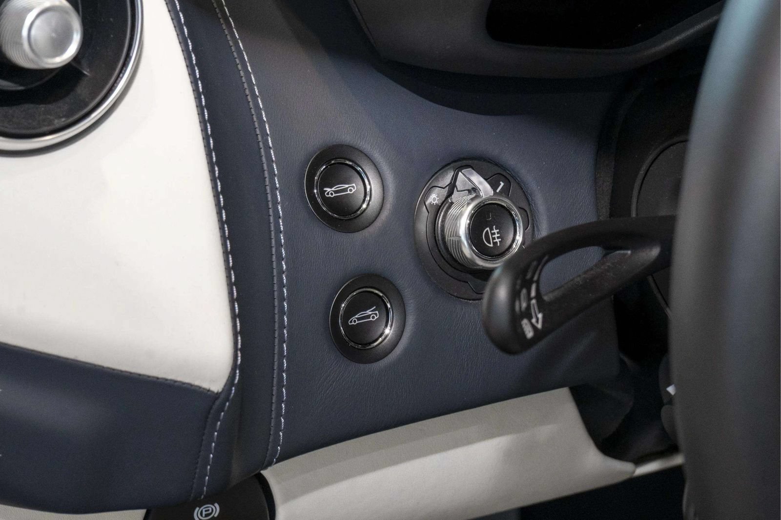 Used 2023 McLaren GT RWD image 20
