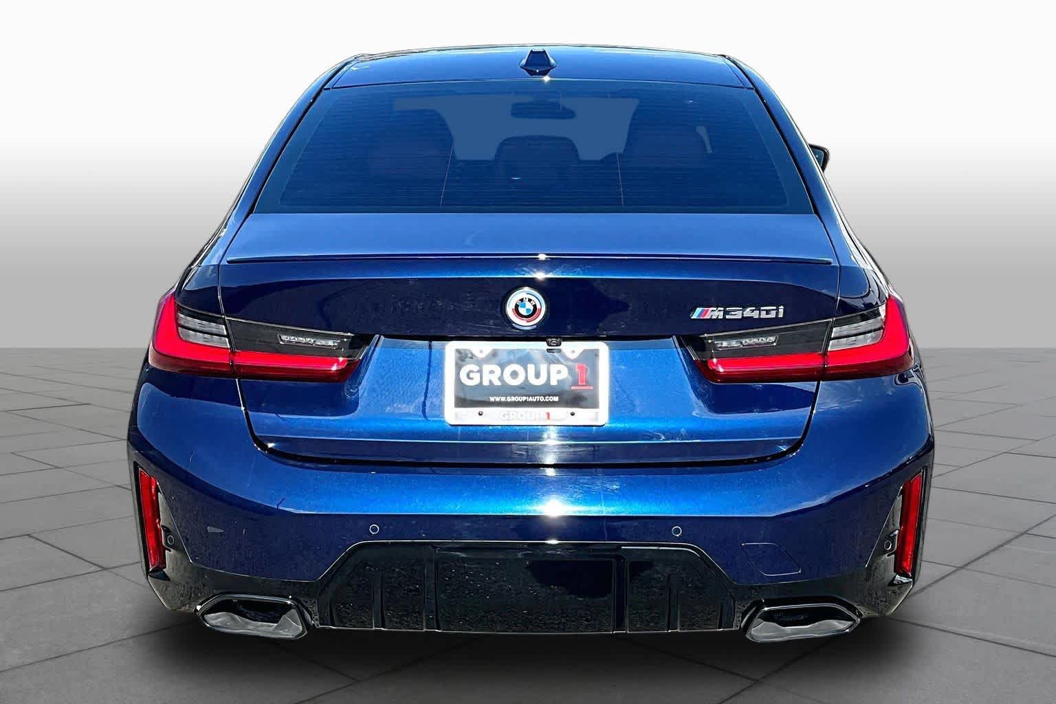 Used 2023 BMW M340i RWD image 4