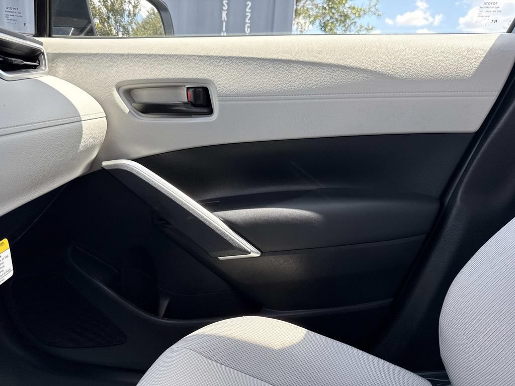 Used 2023 Toyota Corolla Cross L FWD image 27
