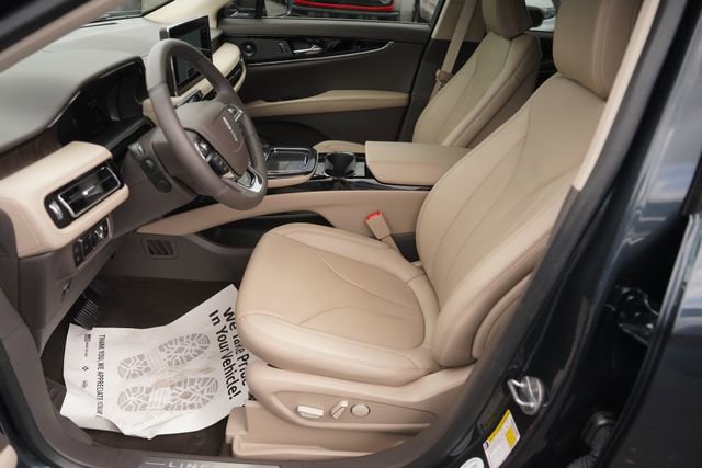 Used 2023 Lincoln Nautilus Reserve w/ Luxury Package image 9