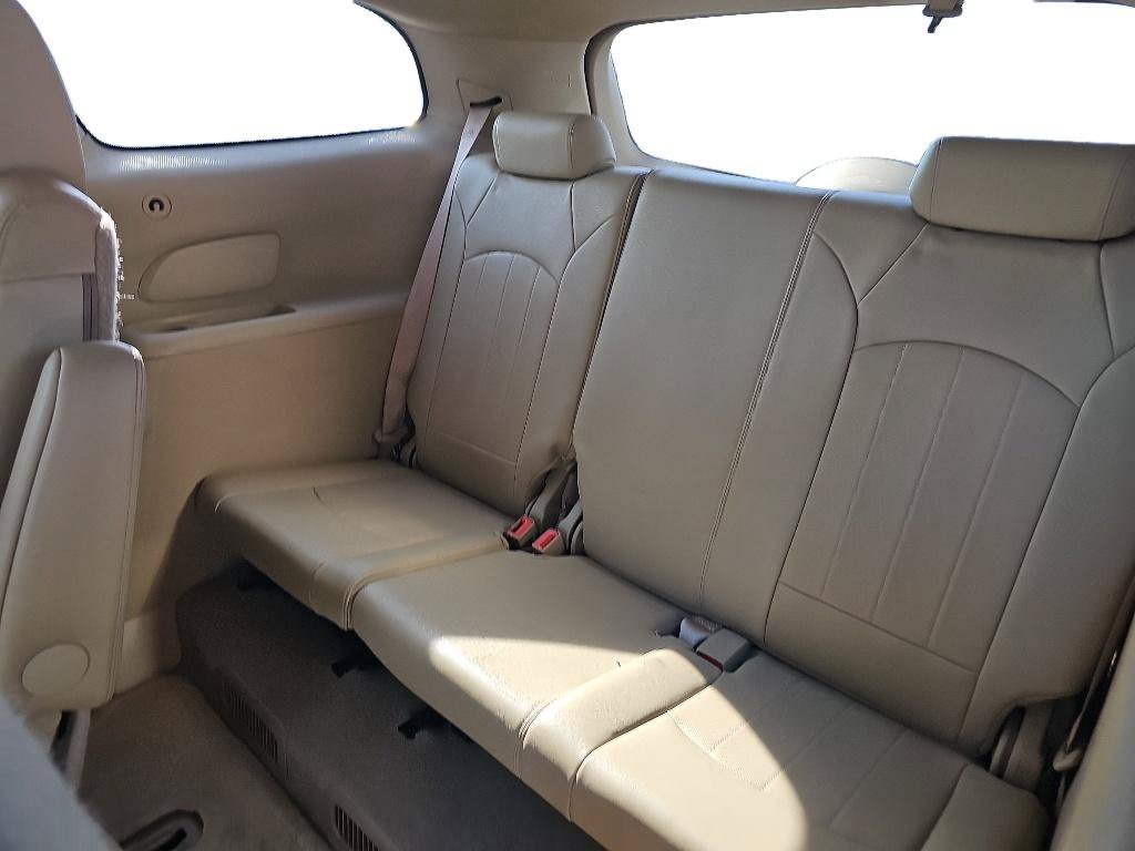 Used 2011 Buick Enclave CXL AWD/4WD image 12