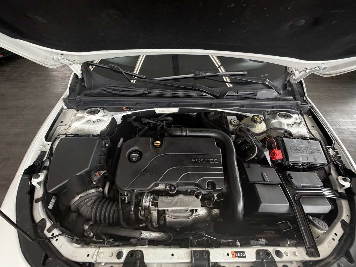 Used 2019 Chevrolet Malibu LT FWD image 23